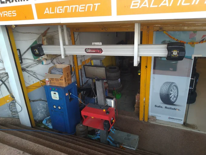 Business Consultant id-Uttar Pradesh _ GB Nagar _ Shri Laxmi Tyres _ 10003530_Q12_Photo1